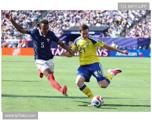 世界杯32强赛法国完胜瑞典,三球大胜锁定晋级席位